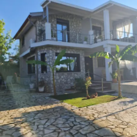 Akis House Néa Meságkala