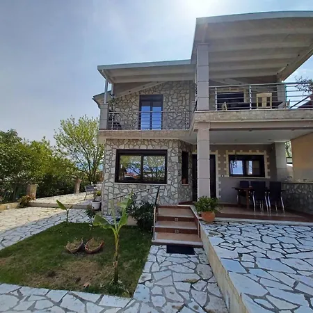 Akis House Feriehus