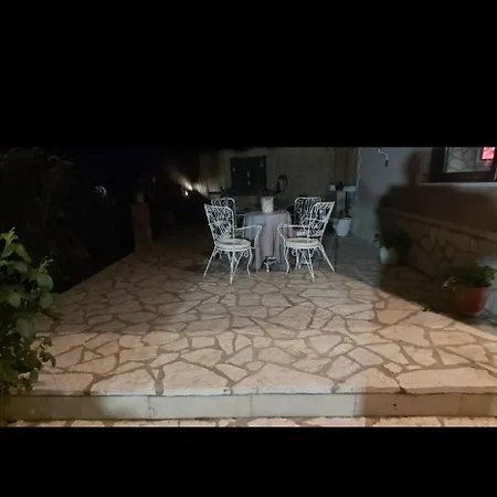 Akis House * Néa Meságkala