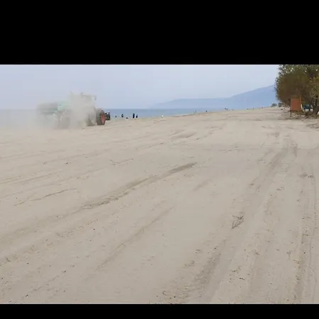 Akis House * Néa Meságkala