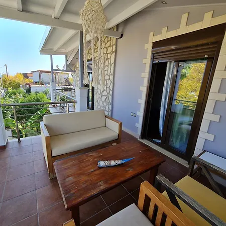 Feriehus Akis House Néa Meságkala