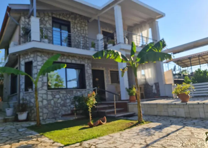 Akis House Case de vacanță