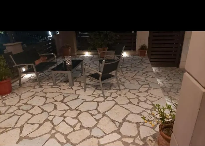 Akis House * Néa Meságkala