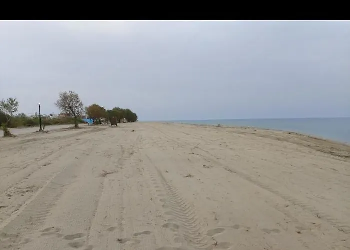 Akis House Case de vacanță Néa Meságkala