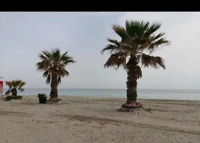 Akis House Case de vacanță Néa Meságkala